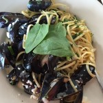 Mussels in White Wine Shallot Sauce